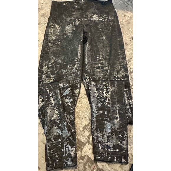 Lululemon Align High Rise Metallic Print Stirrup Leggings Women's Size Unknown - Picture 6 of 9
